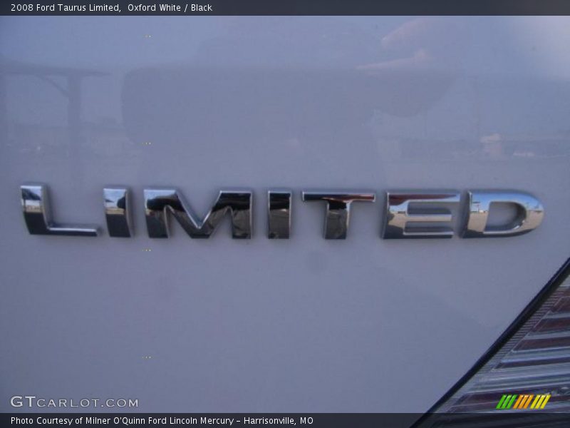 Oxford White / Black 2008 Ford Taurus Limited