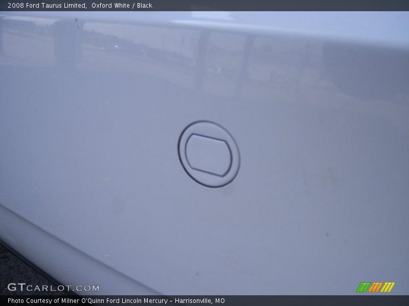 Oxford White / Black 2008 Ford Taurus Limited