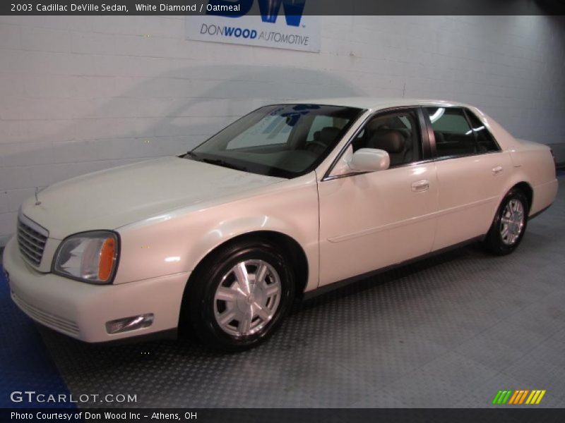 White Diamond / Oatmeal 2003 Cadillac DeVille Sedan