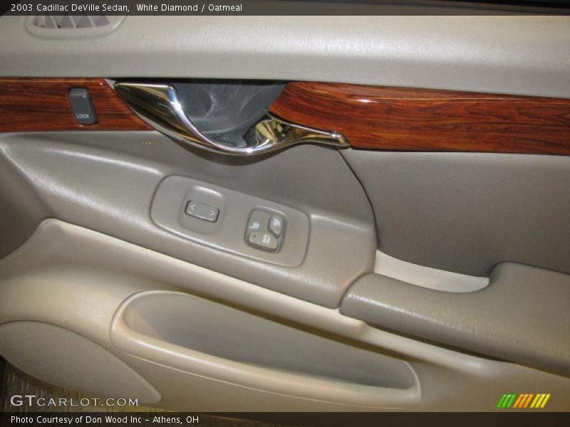 White Diamond / Oatmeal 2003 Cadillac DeVille Sedan
