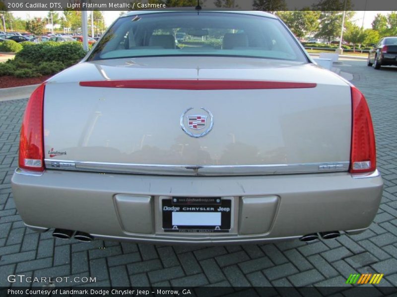 Light Platinum Metallic / Cashmere 2006 Cadillac DTS