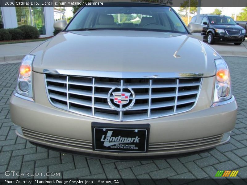 Light Platinum Metallic / Cashmere 2006 Cadillac DTS