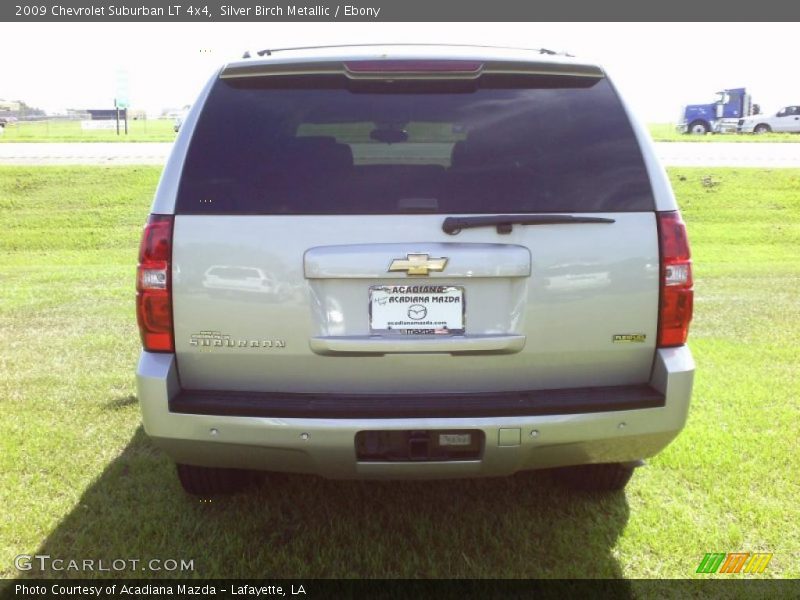 Silver Birch Metallic / Ebony 2009 Chevrolet Suburban LT 4x4
