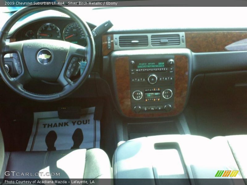 Silver Birch Metallic / Ebony 2009 Chevrolet Suburban LT 4x4