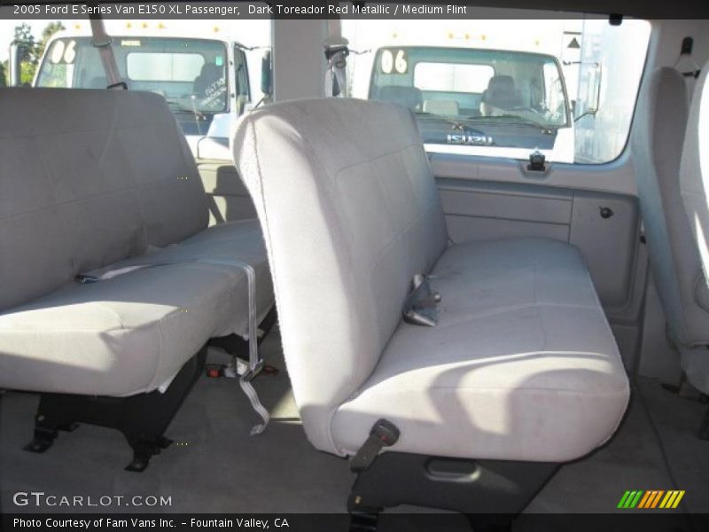 Dark Toreador Red Metallic / Medium Flint 2005 Ford E Series Van E150 XL Passenger