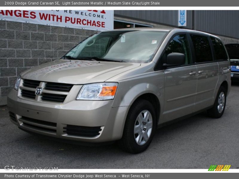 Light Sandstone Metallic / Medium Slate Gray/Light Shale 2009 Dodge Grand Caravan SE