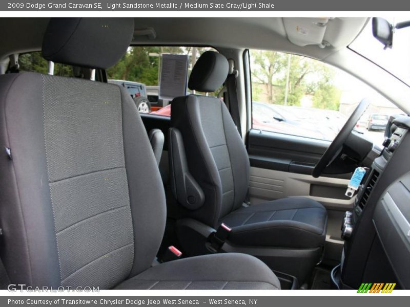 Light Sandstone Metallic / Medium Slate Gray/Light Shale 2009 Dodge Grand Caravan SE
