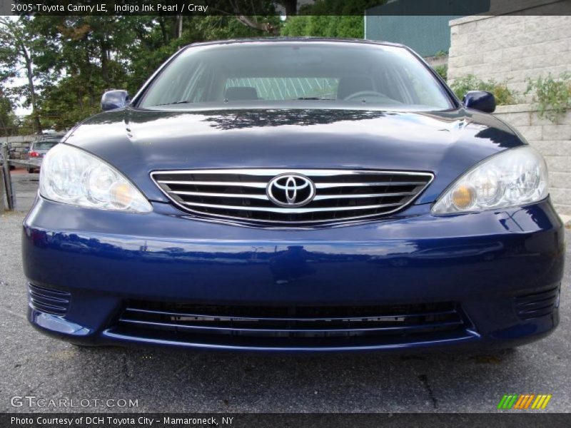 Indigo Ink Pearl / Gray 2005 Toyota Camry LE