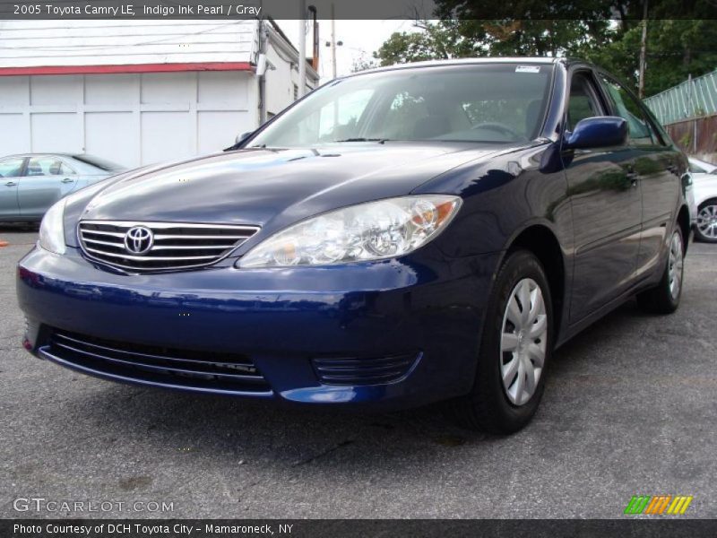 Indigo Ink Pearl / Gray 2005 Toyota Camry LE