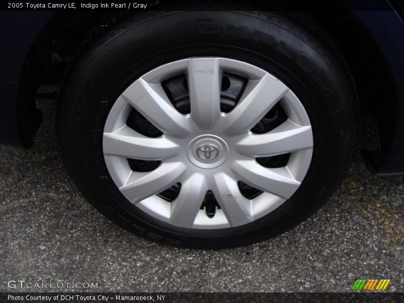 Indigo Ink Pearl / Gray 2005 Toyota Camry LE