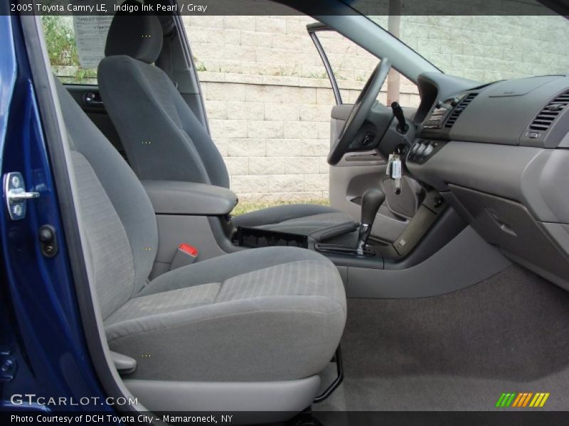 Indigo Ink Pearl / Gray 2005 Toyota Camry LE