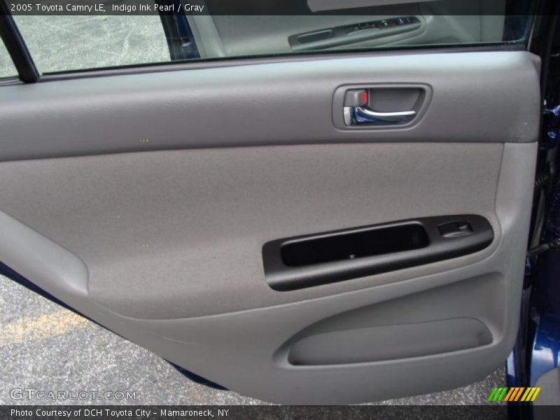 Indigo Ink Pearl / Gray 2005 Toyota Camry LE