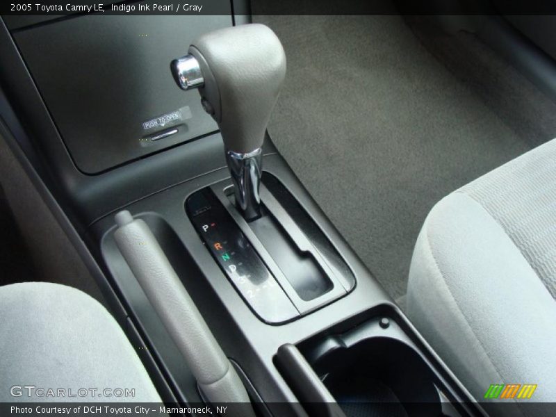 Indigo Ink Pearl / Gray 2005 Toyota Camry LE