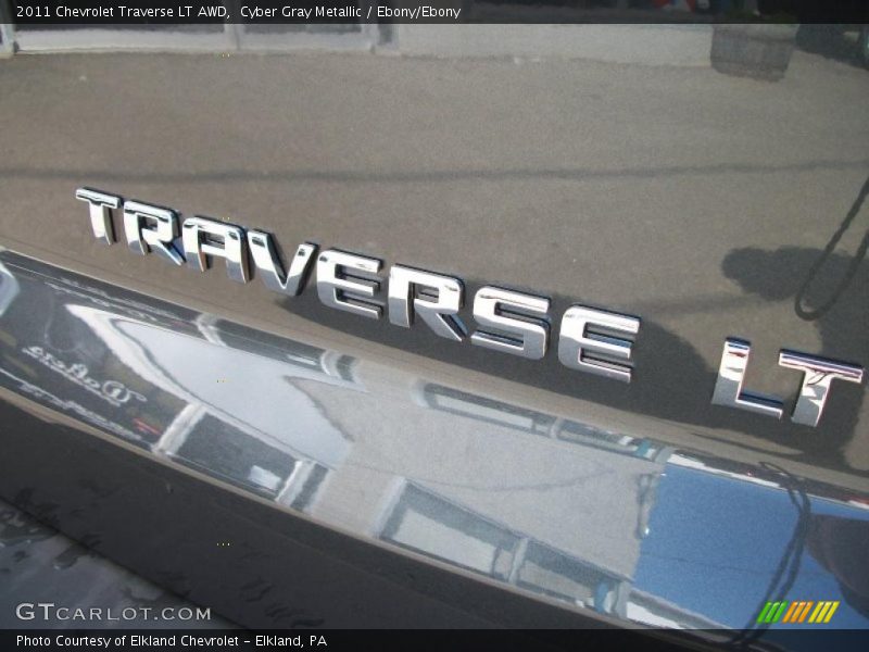 Cyber Gray Metallic / Ebony/Ebony 2011 Chevrolet Traverse LT AWD