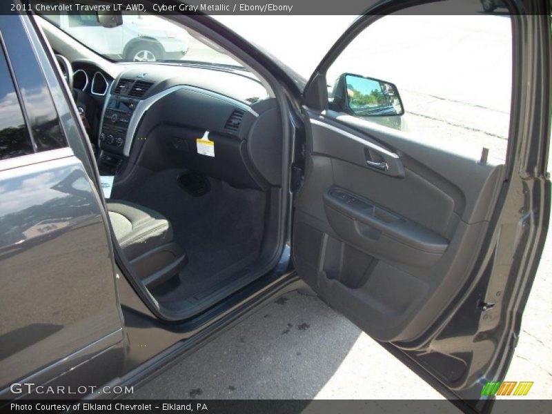 Cyber Gray Metallic / Ebony/Ebony 2011 Chevrolet Traverse LT AWD
