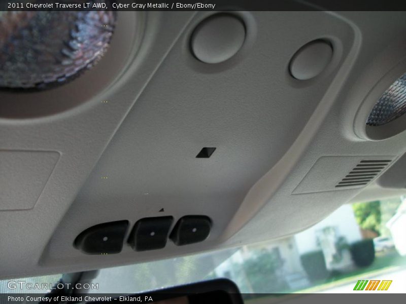 Cyber Gray Metallic / Ebony/Ebony 2011 Chevrolet Traverse LT AWD