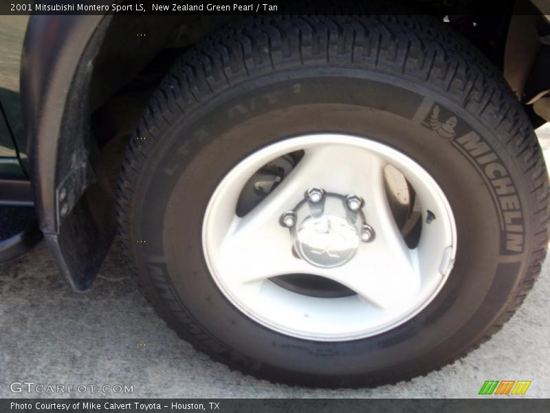 New Zealand Green Pearl / Tan 2001 Mitsubishi Montero Sport LS