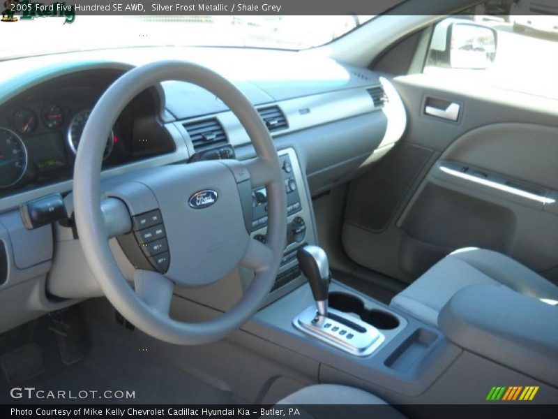 Silver Frost Metallic / Shale Grey 2005 Ford Five Hundred SE AWD