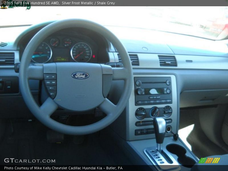 Silver Frost Metallic / Shale Grey 2005 Ford Five Hundred SE AWD
