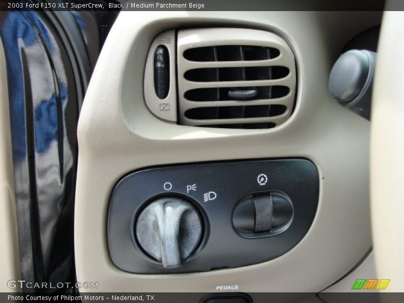 Black / Medium Parchment Beige 2003 Ford F150 XLT SuperCrew