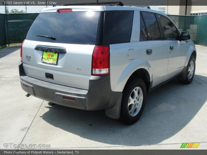 Silver / Gray 2003 Saturn VUE V6