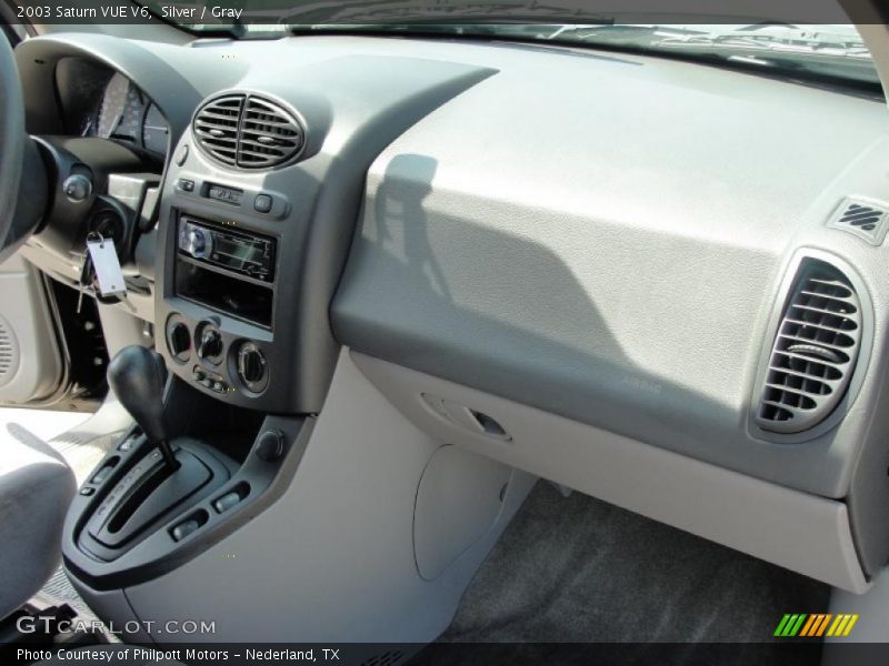 Silver / Gray 2003 Saturn VUE V6