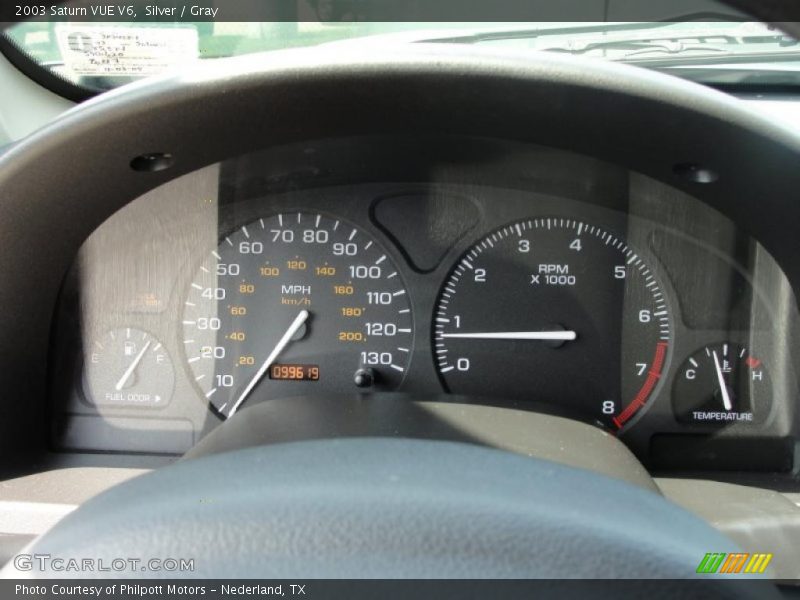 Silver / Gray 2003 Saturn VUE V6