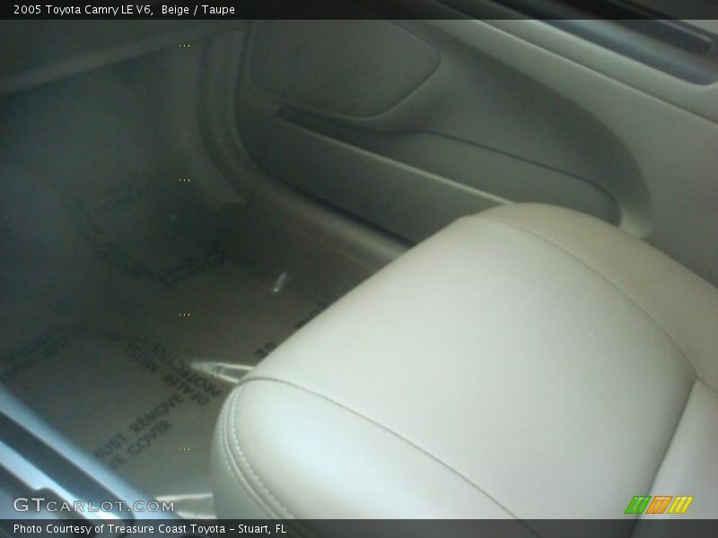 Beige / Taupe 2005 Toyota Camry LE V6