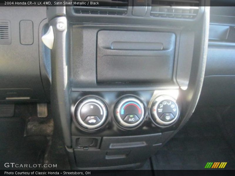 Satin Silver Metallic / Black 2004 Honda CR-V LX 4WD