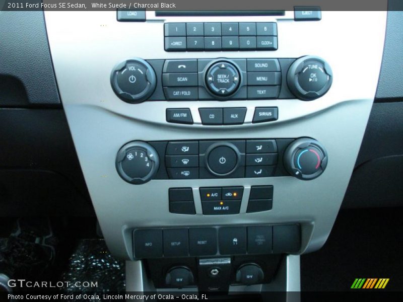 White Suede / Charcoal Black 2011 Ford Focus SE Sedan