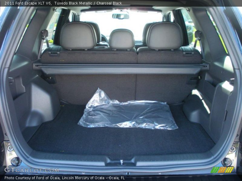 Tuxedo Black Metallic / Charcoal Black 2011 Ford Escape XLT V6