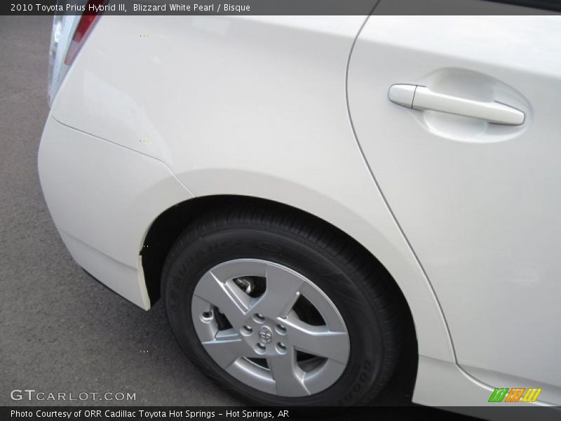 Blizzard White Pearl / Bisque 2010 Toyota Prius Hybrid III