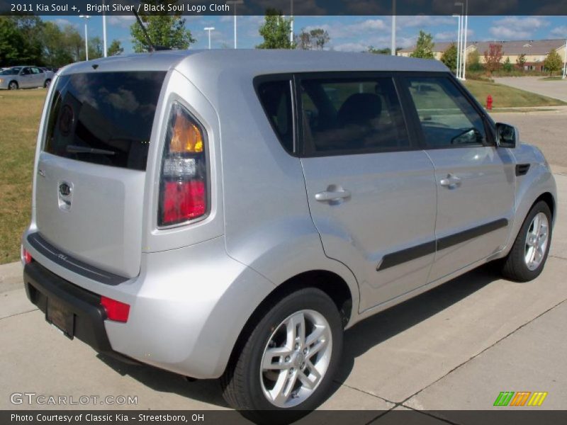 Bright Silver / Black Soul Logo Cloth 2011 Kia Soul +