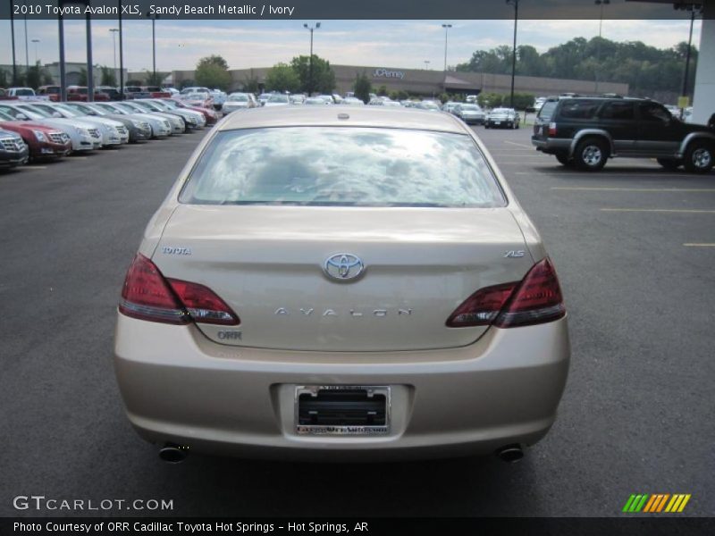 Sandy Beach Metallic / Ivory 2010 Toyota Avalon XLS