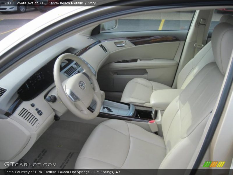 Sandy Beach Metallic / Ivory 2010 Toyota Avalon XLS