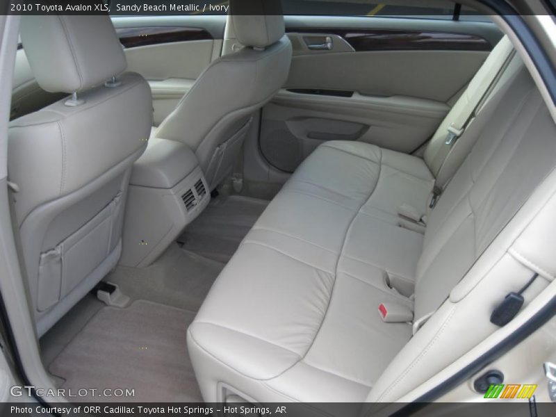 Sandy Beach Metallic / Ivory 2010 Toyota Avalon XLS