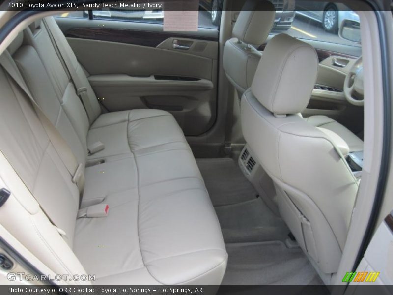 Sandy Beach Metallic / Ivory 2010 Toyota Avalon XLS