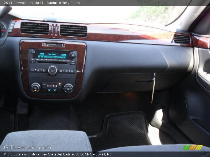 Summit White / Ebony 2011 Chevrolet Impala LT