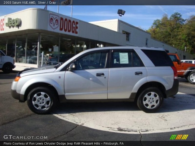 Silver / Gray 2003 Saturn VUE AWD