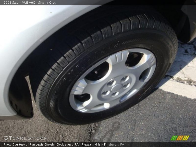 Silver / Gray 2003 Saturn VUE AWD