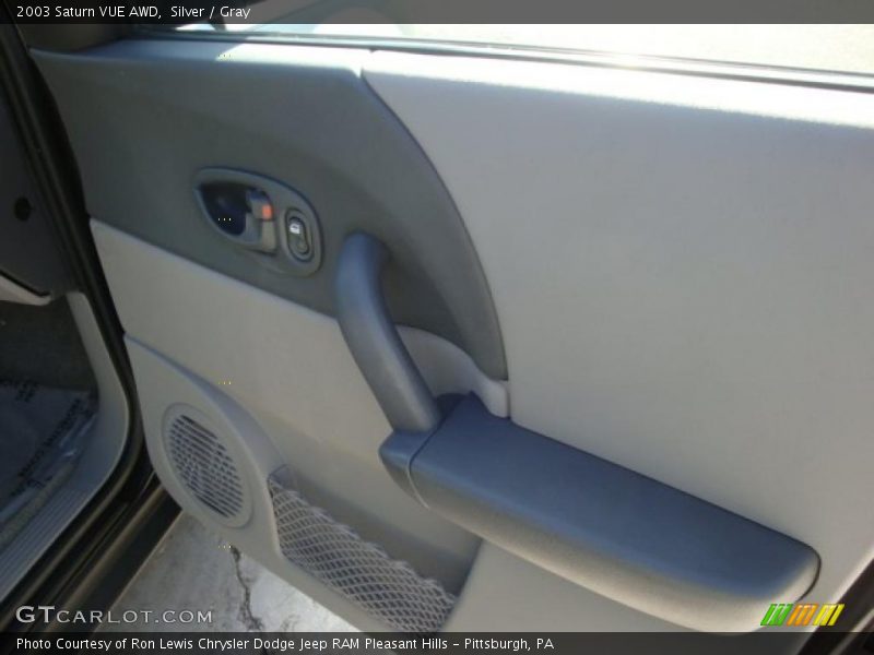 Silver / Gray 2003 Saturn VUE AWD