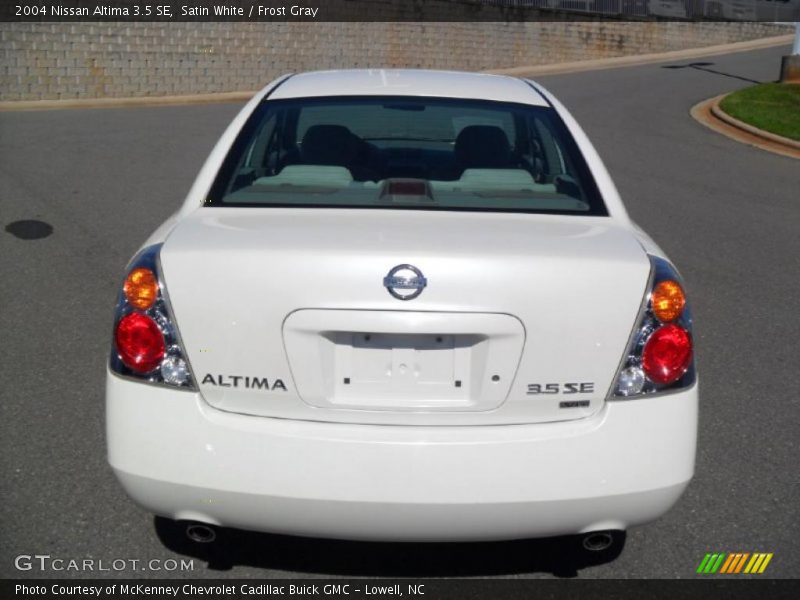 Satin White / Frost Gray 2004 Nissan Altima 3.5 SE
