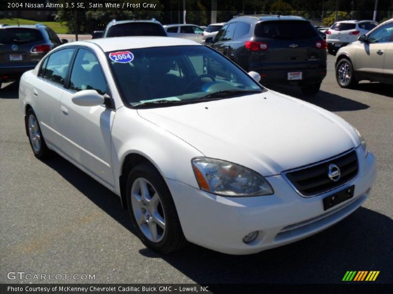 Satin White / Frost Gray 2004 Nissan Altima 3.5 SE