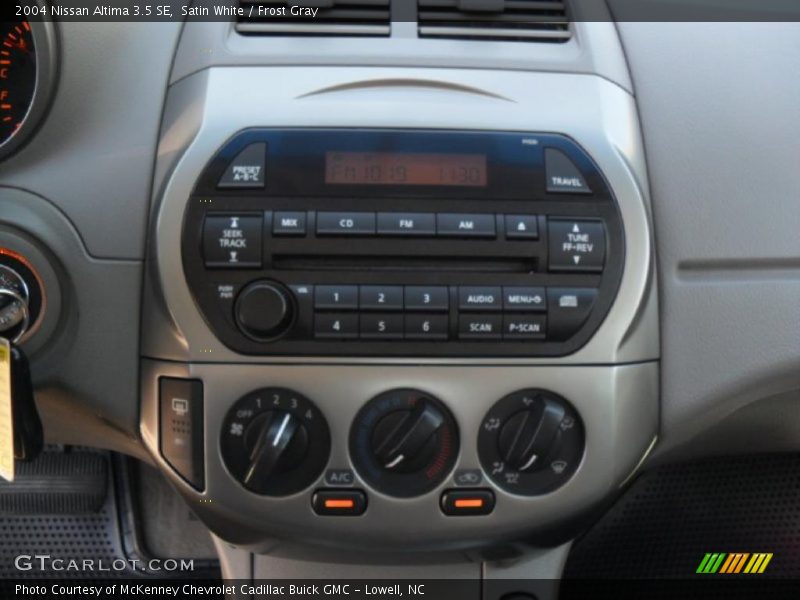 Satin White / Frost Gray 2004 Nissan Altima 3.5 SE