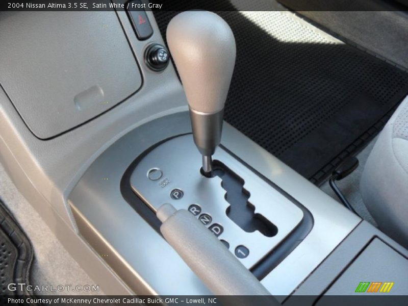 Satin White / Frost Gray 2004 Nissan Altima 3.5 SE