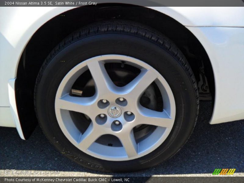 Satin White / Frost Gray 2004 Nissan Altima 3.5 SE