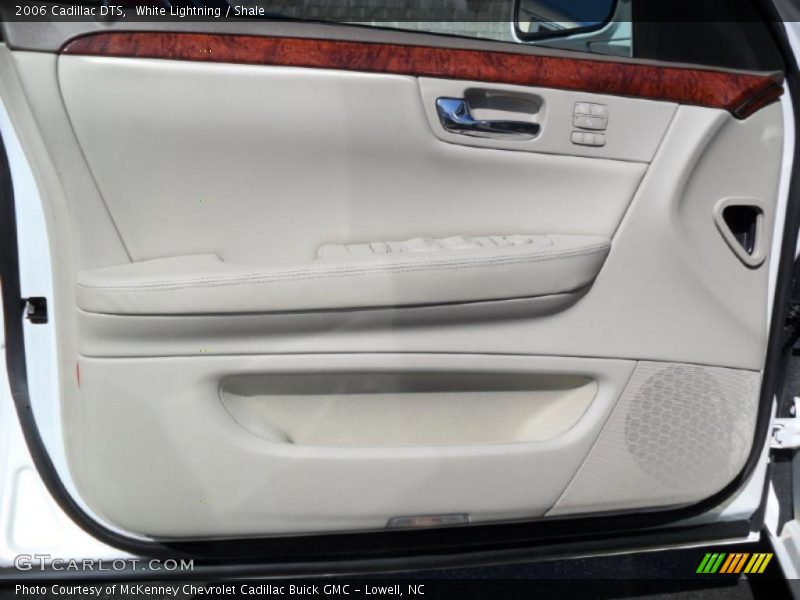 White Lightning / Shale 2006 Cadillac DTS