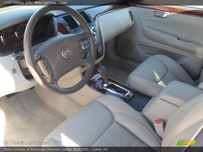 White Lightning / Shale 2006 Cadillac DTS