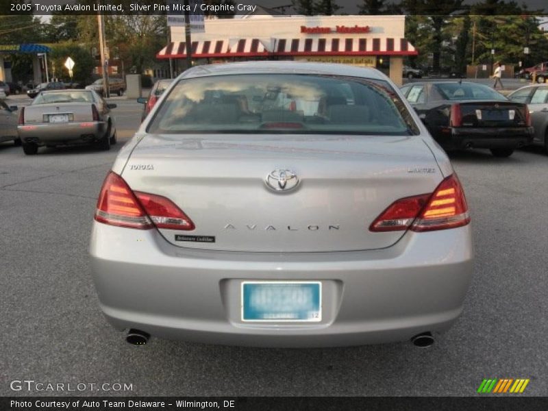 Silver Pine Mica / Graphite Gray 2005 Toyota Avalon Limited