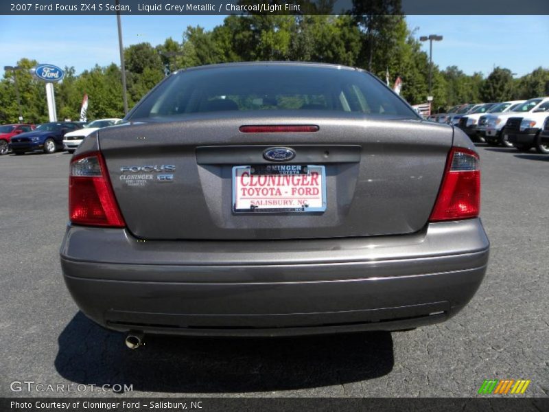 Liquid Grey Metallic / Charcoal/Light Flint 2007 Ford Focus ZX4 S Sedan